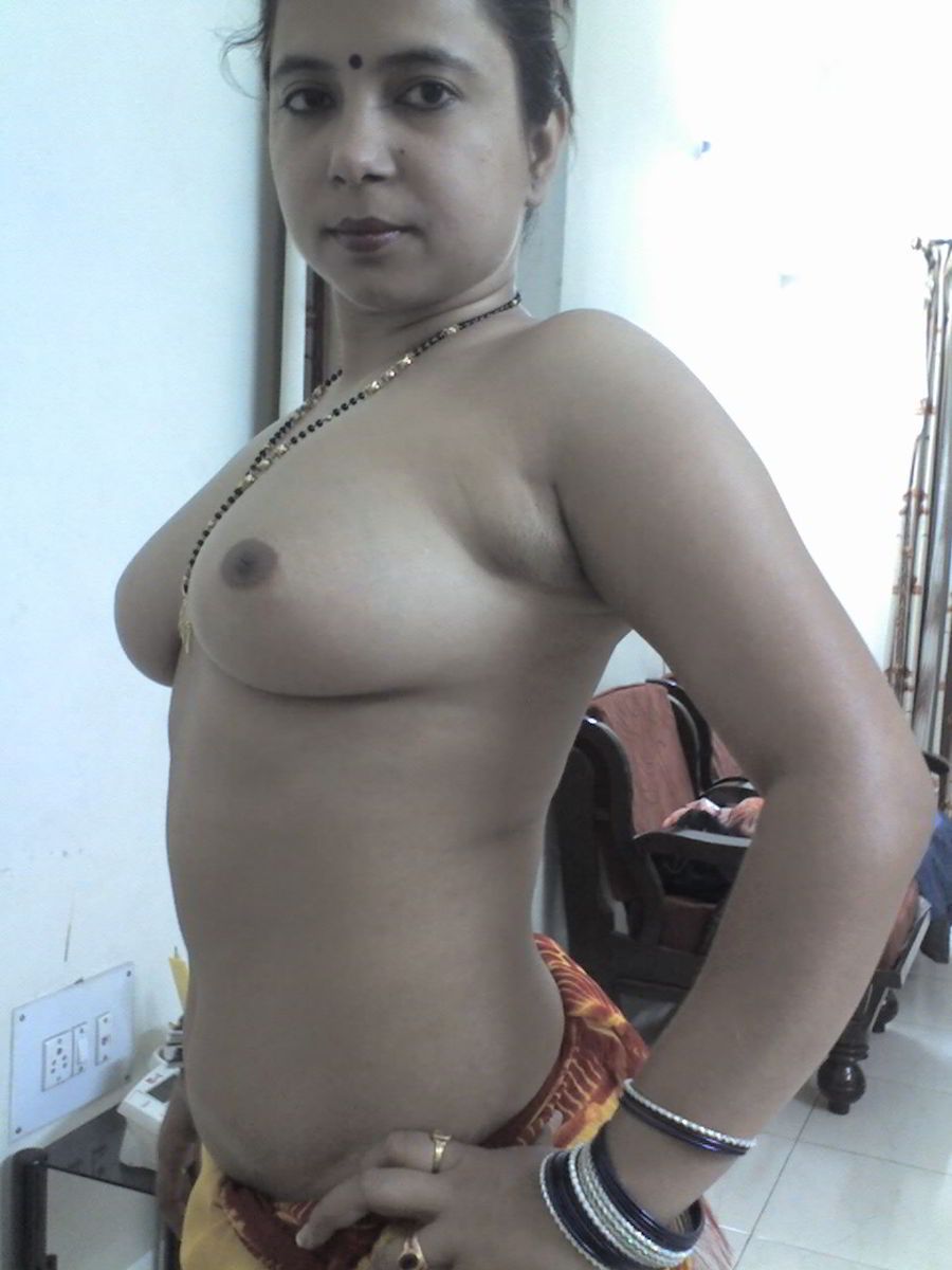 Guju girl naked boob photo