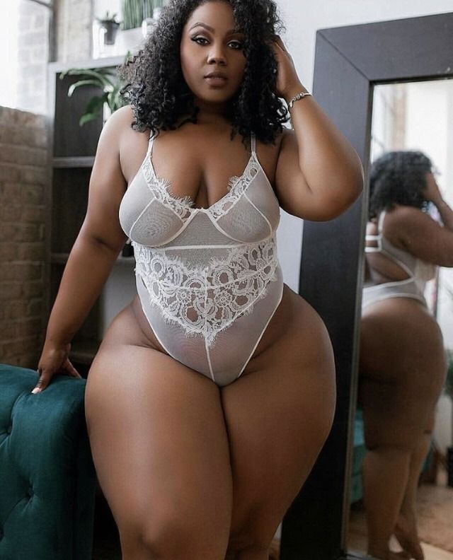 Big phat black thick hips booty curves