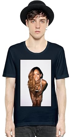 Rihanna sexy shirt pic
