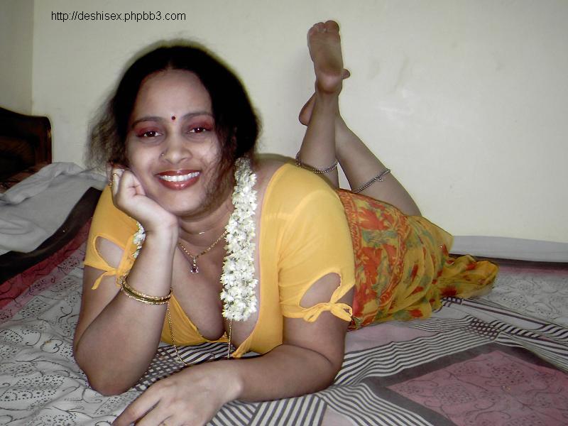 Nude banglore hot saree