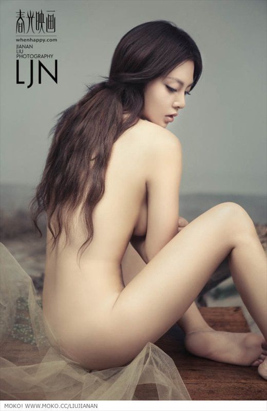 Asian nude art model