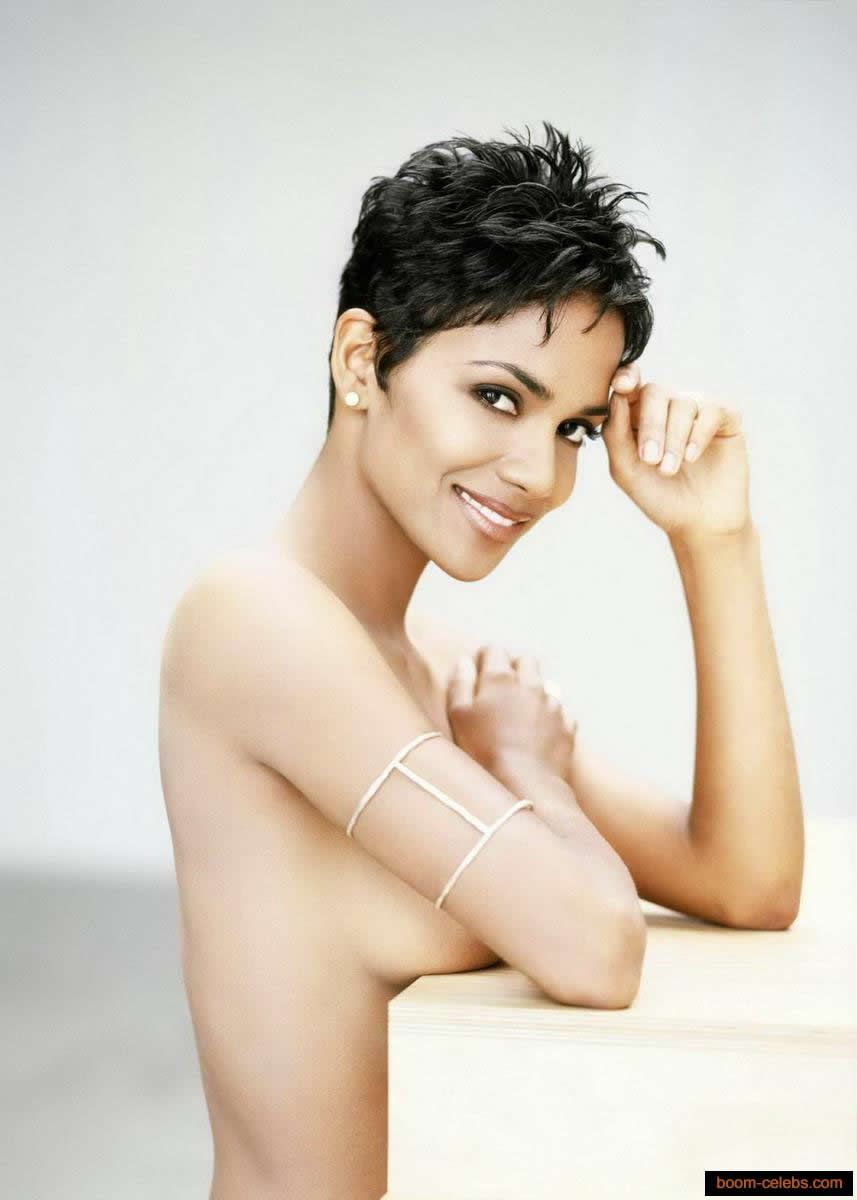 Halle berry totally naked