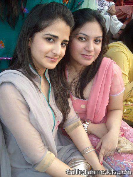 College indian pakistani girls