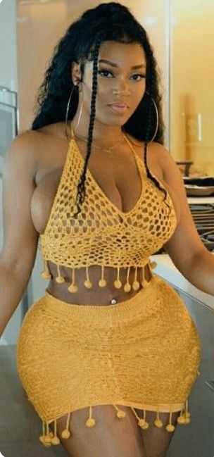 Pics of black sexy girls with curves