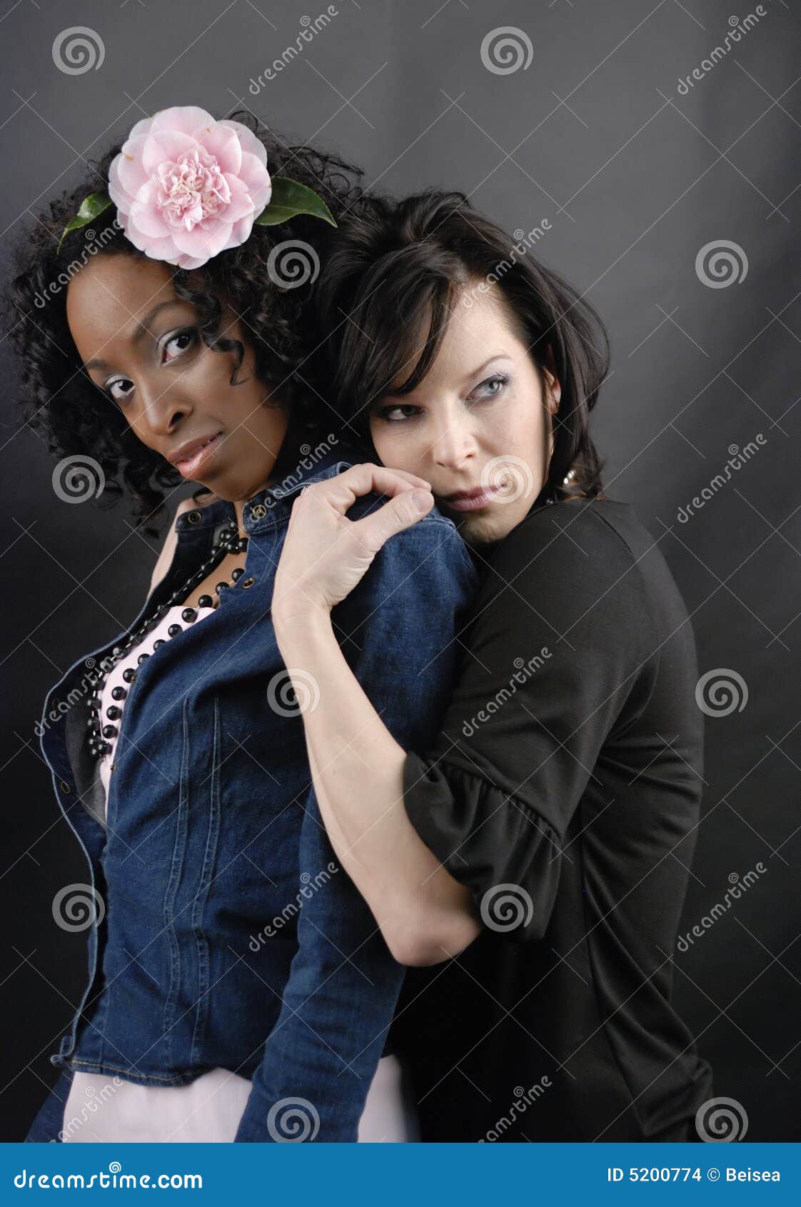 African american lesbian kissing