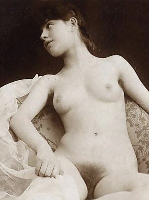 Girls pusy nude vintage open
