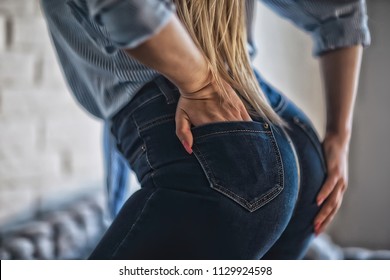 Hot brunette jeans ass