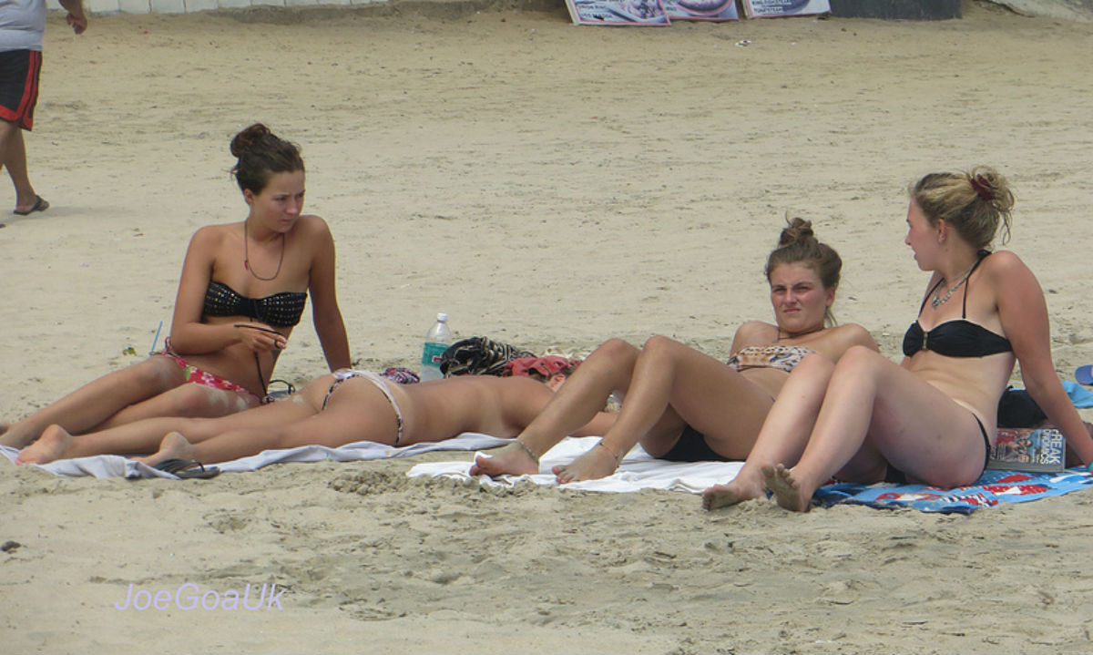 Beach girls with bush nudist