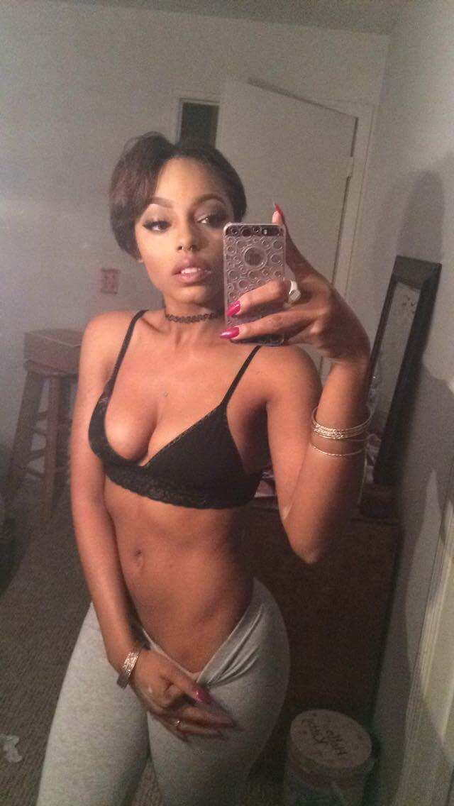 Fine black girl nude selfies