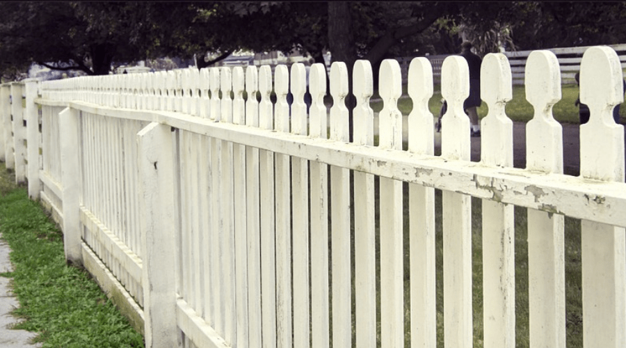 Plastic strips for aluminum fence