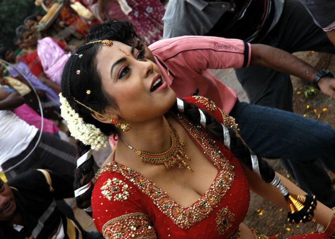 Hot sexy actress saree