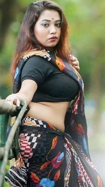 Indian aunty in saree sexy