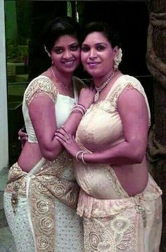 Big boobs aunties in sarees