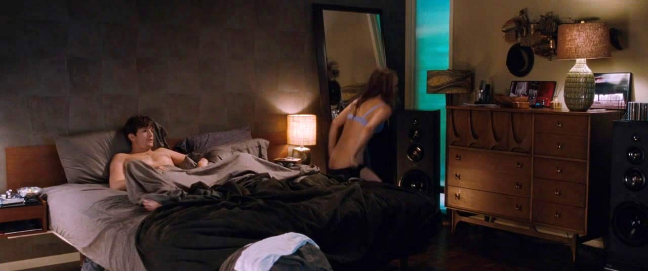 Natalie portman no strings attached nude
