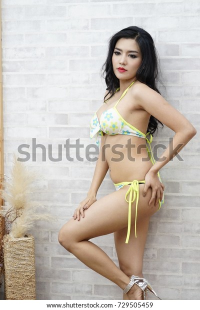 Asian girl yellow panties
