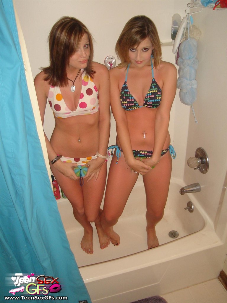 Nude amateur girls bikini