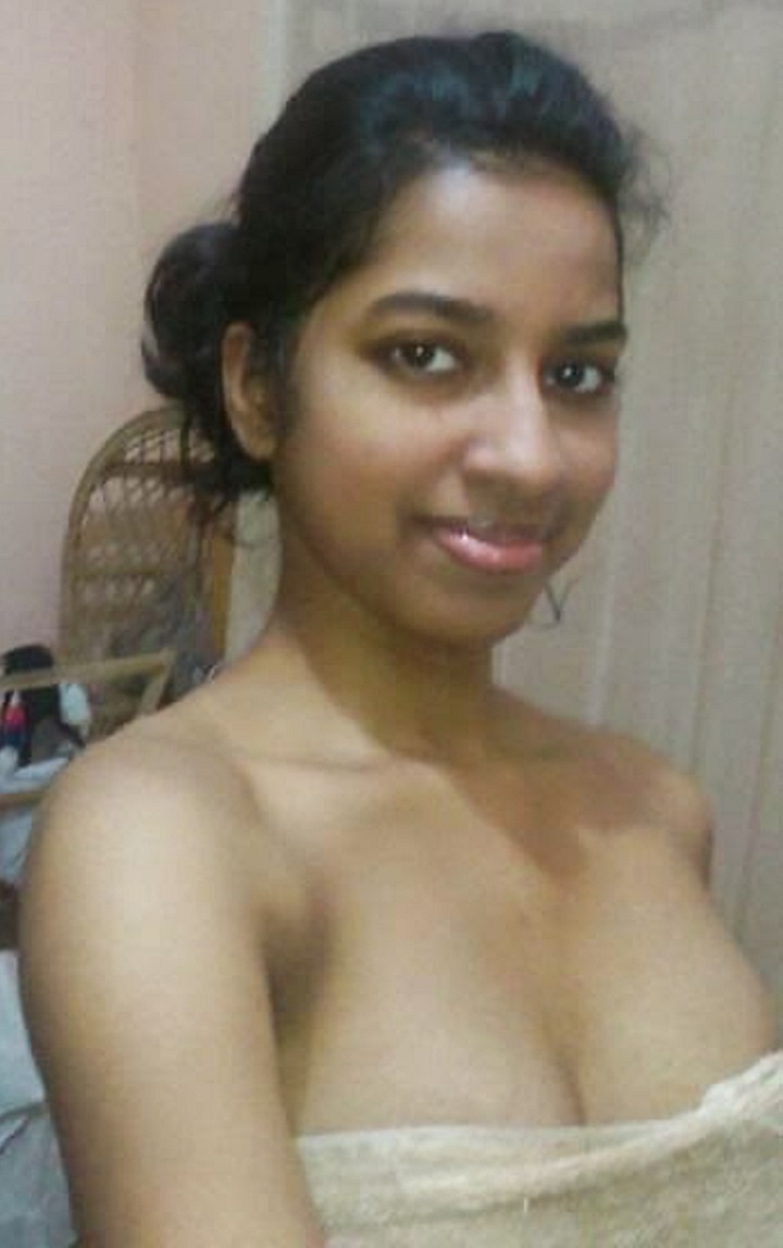 Desi girls sexy boobs
