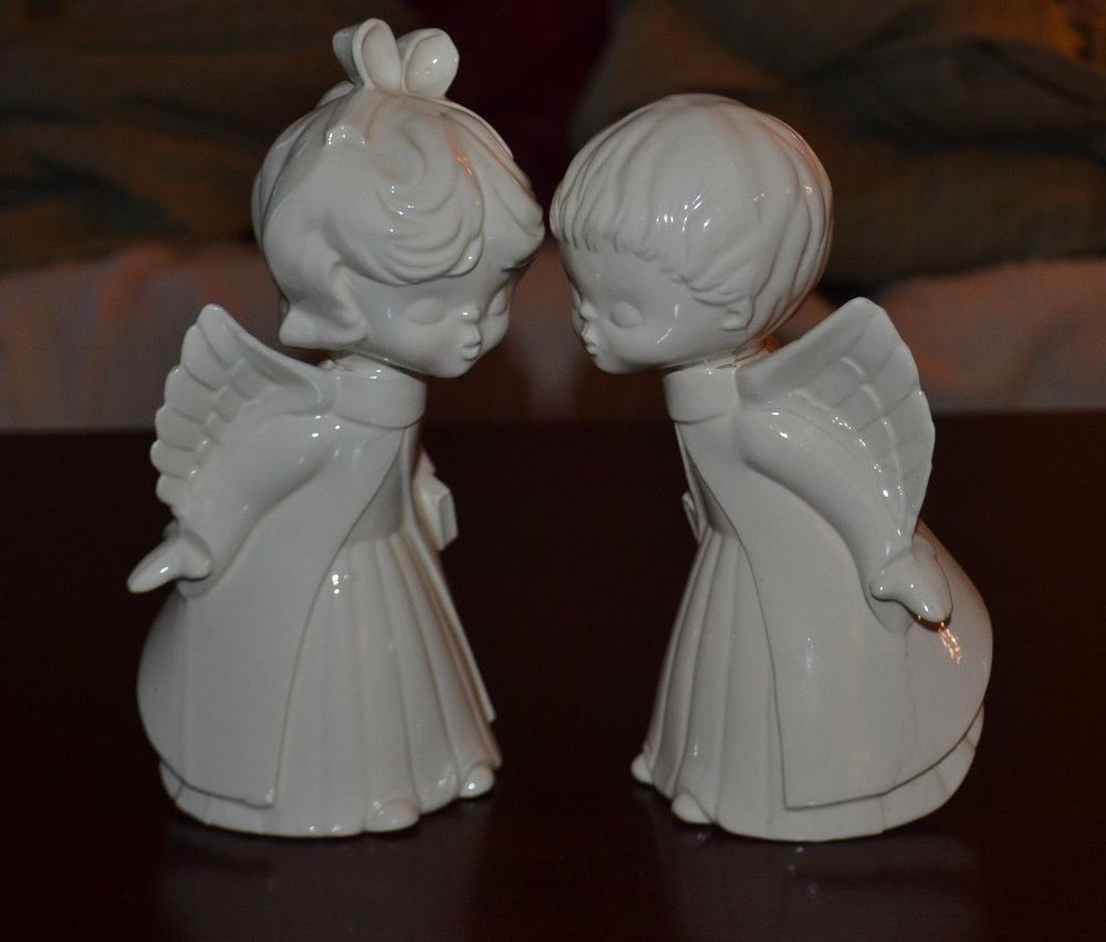Vintage kissing angels figurine